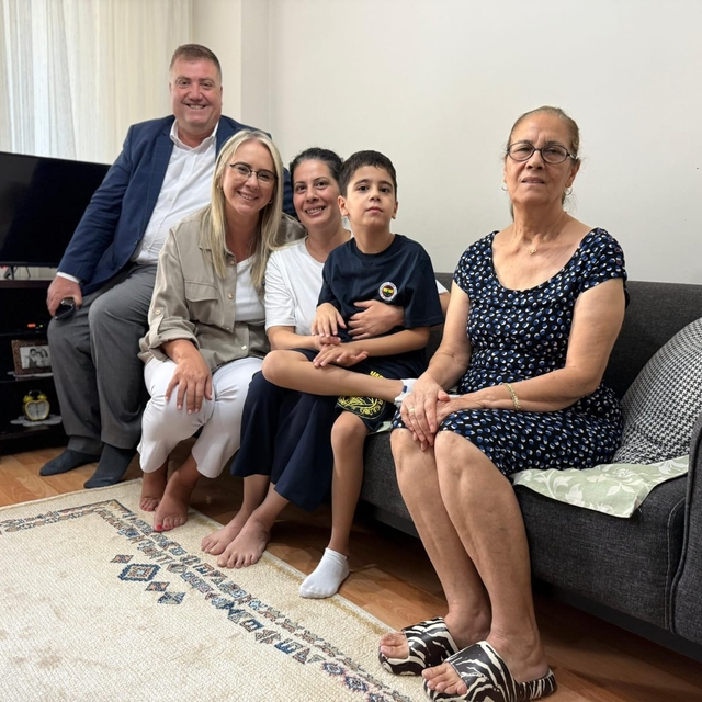 AK Parti'li Çankırı'dan kendisiyle tanışmak isteyen çocuğa ziyaret