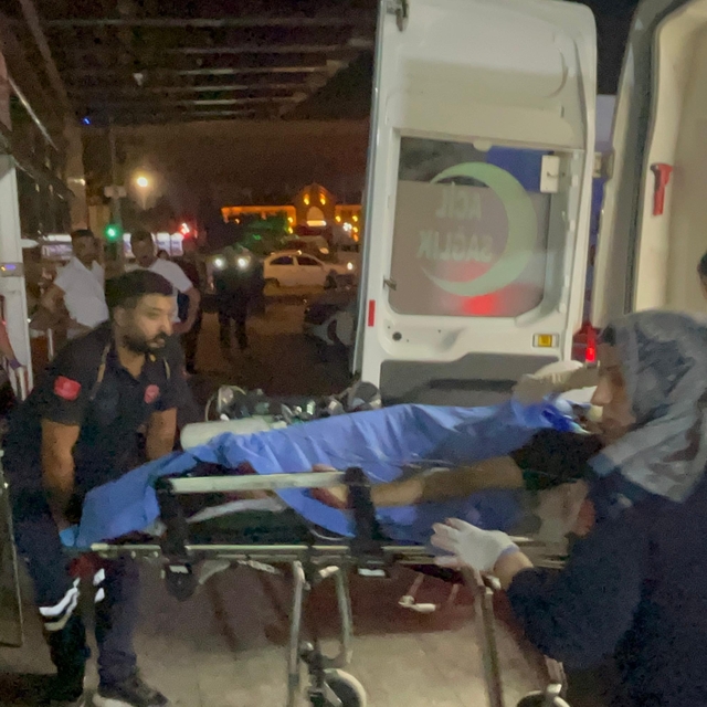 Sokakta bıçaklanmıştı, kurtarılamadı