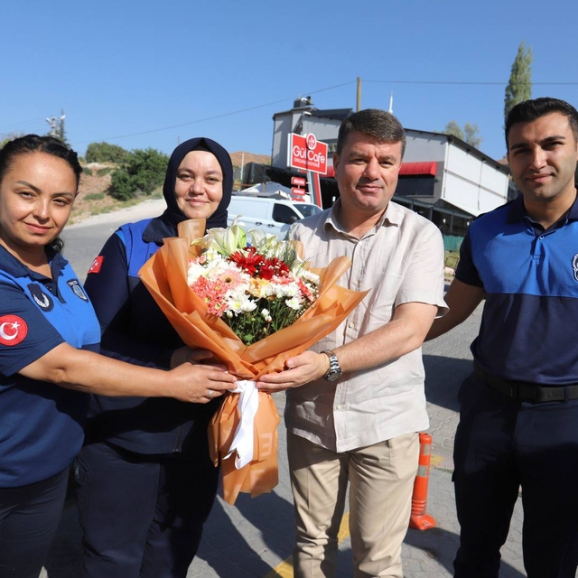 Aksaray Belediye Başkanı Dinçer, zabıtalarla bir araya geldi