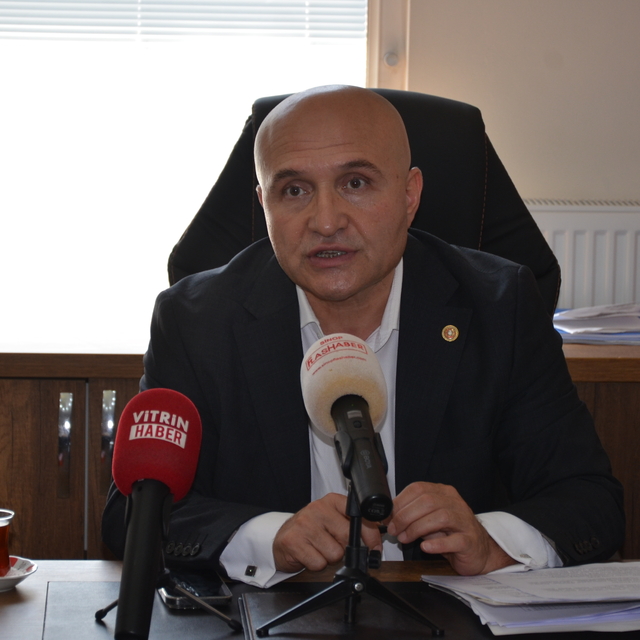 İYİ Partili Usta ve Yüksel, Sinop'ta gazetecilerin sorularını yanıtladı