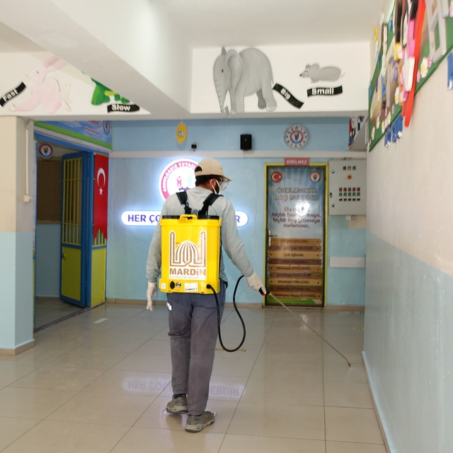 Mardin'deki okullarda ilaçlama çalışması başlatıldı