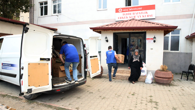GÜNCELLEME 2- Kastamonu'da ormanlık alandaki 2 yangına müdahale sürüyor