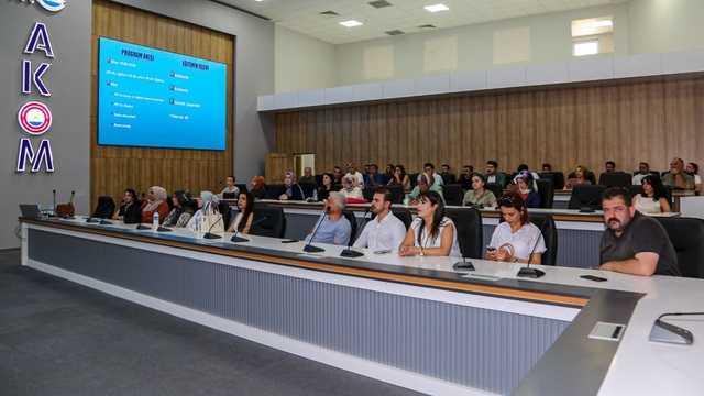 Van Büyükşehir Belediyesi personeline "psikolojik ilk yardım" eğitimi