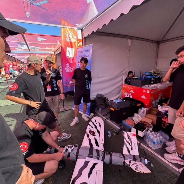 'TEKNOFEST 2025'te 'Savaşan İHA Yarışması' devam ediyor