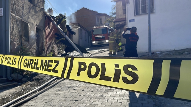 Balıkesir'de evde çıkan yangın söndürüldü