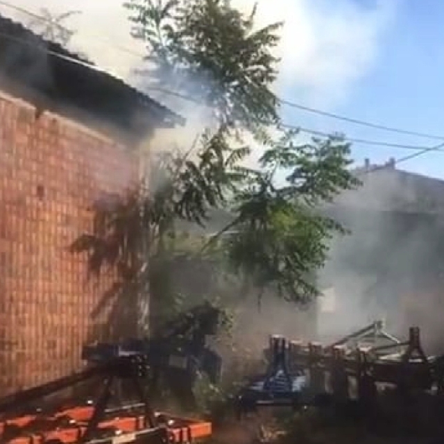 İnegöl'de, küçükbaş çiftliğindeki yangın söndürüldü