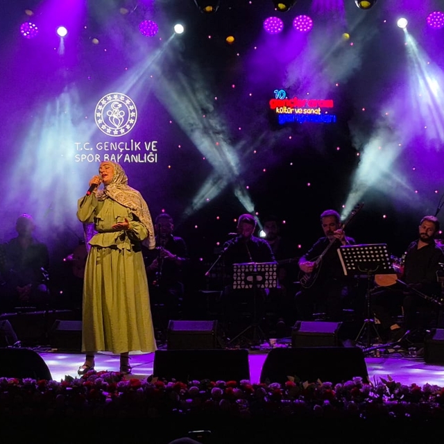 Van'da "Gençler Arası Kültür Sanat Yarışmaları Doğu Anadolu Bölge Finali" s...