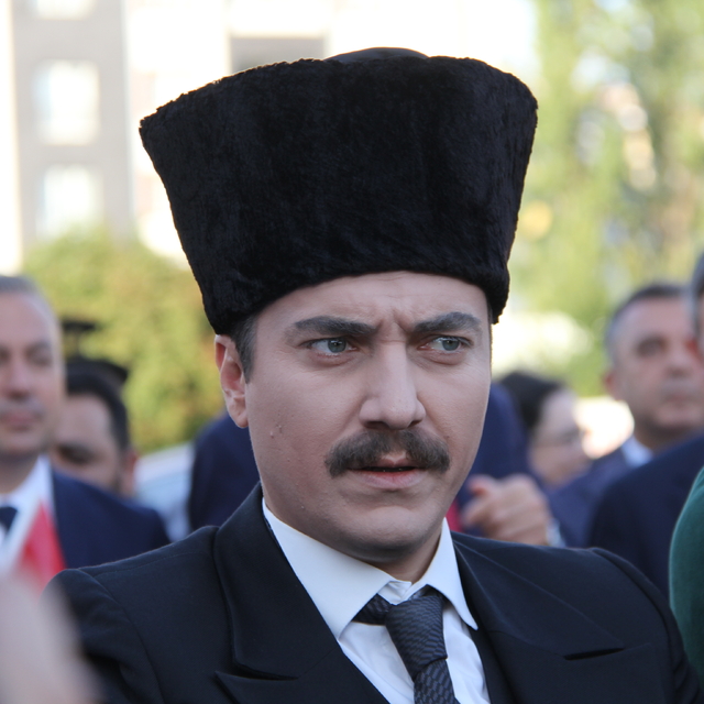 Sivas Kongresi'nin 106'ncı yılında Atatürk'ün kente gelişine temsili canlan...