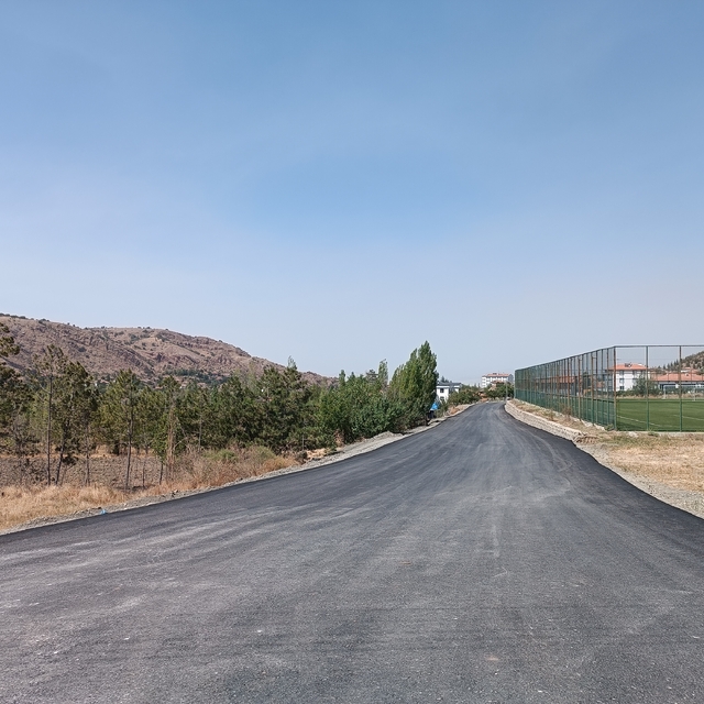 Uğurludağ'da 1600 metre sıcak asfalt serildi