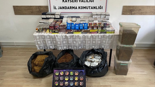 Kayseri'de kaçak sigara operasyonunda 2 şüpheli yakalandı