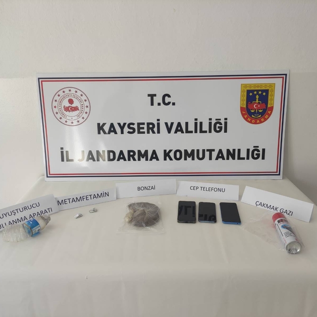 Kayseri'de jandarma ekipleri uyuşturucu operasyonu düzenledi