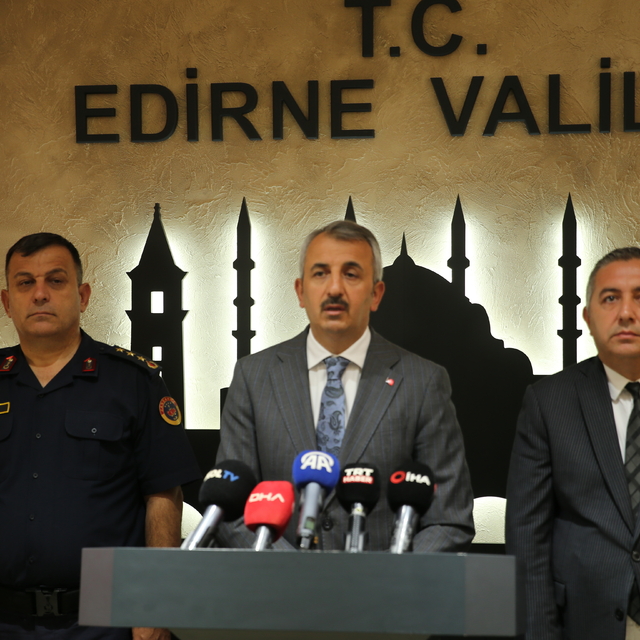 Edirne'de 8 ayda sınırdan kaçmaya çalışan 243 terör örgütü üyesi yakalandı