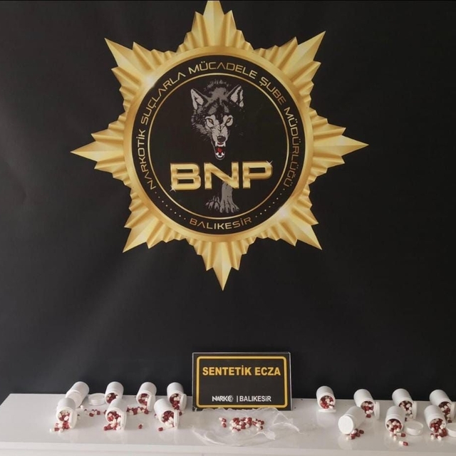 Balıkesir'de uyuşturucu operasyonunda 2 kişi yakalandı