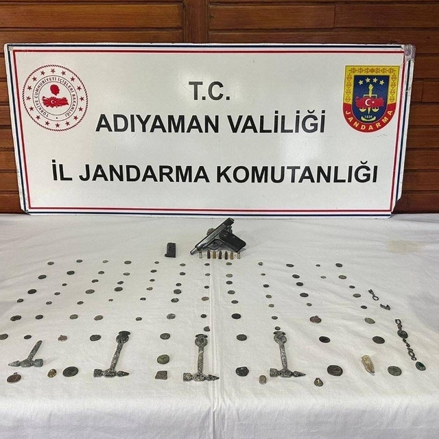 Adıyaman'da tarihi eser kaçakçılığı operasyonunda 4 şüpheli yakalandı