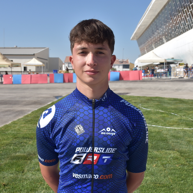 Tekerlekli Paten Milli Takımı sporcusu Fatih Özcan, uluslararası başarı içi...