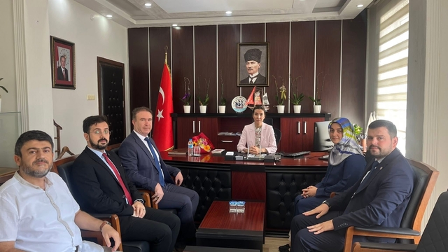 Gerze'de Mevlid-i Nebi Haftası dolayısıyla Kaymakam Büyüker'e ziyaret