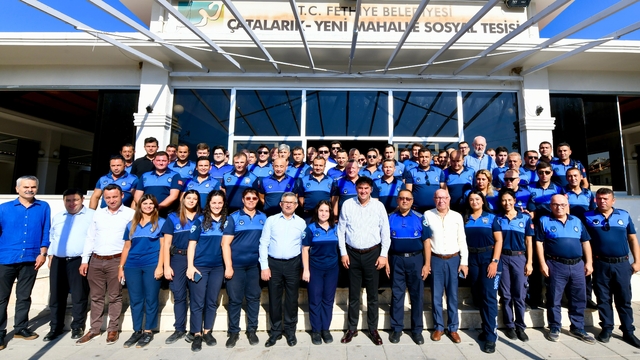 Fethiye Belediye Başkanı Karaca, zabıtalarla bir araya geldi