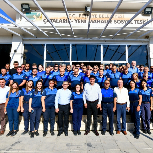 Fethiye Belediye Başkanı Karaca, zabıtalarla bir araya geldi