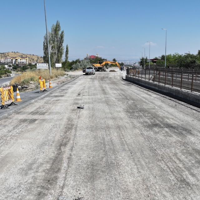 Kayseri Caddesi'nin gidiş yönü trafiğe açıldı