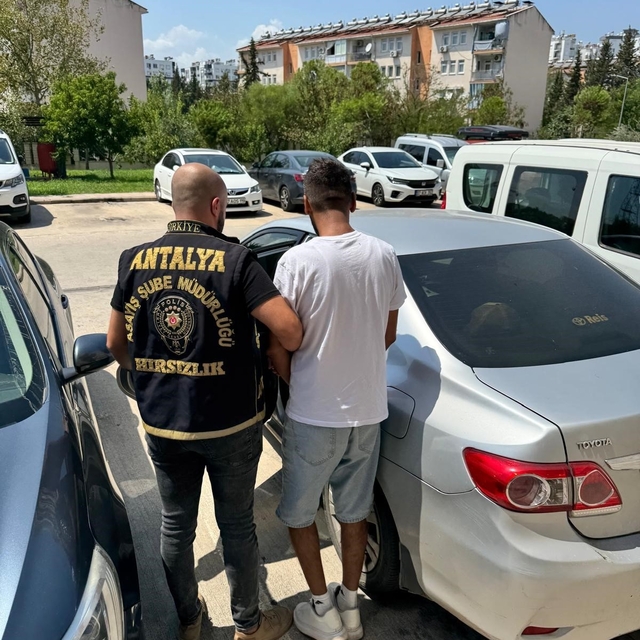 Antalya'da asayiş olaylarında yakalanan 3 bin 312 şüpheliden 392'si tutukla...