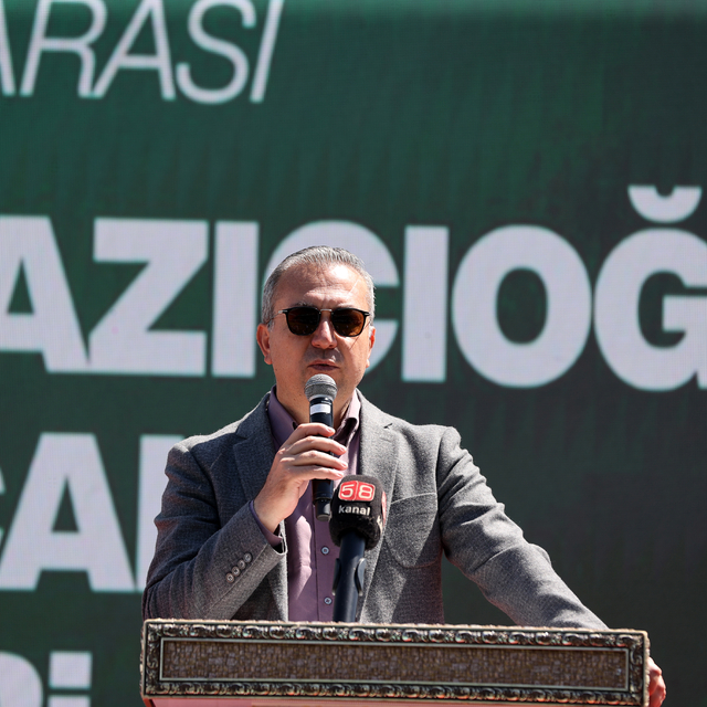 Sivas'ta 3. Uluslararası Muhsin Yazıcıoğlu Karakucak Güreş Festivali düzenl...