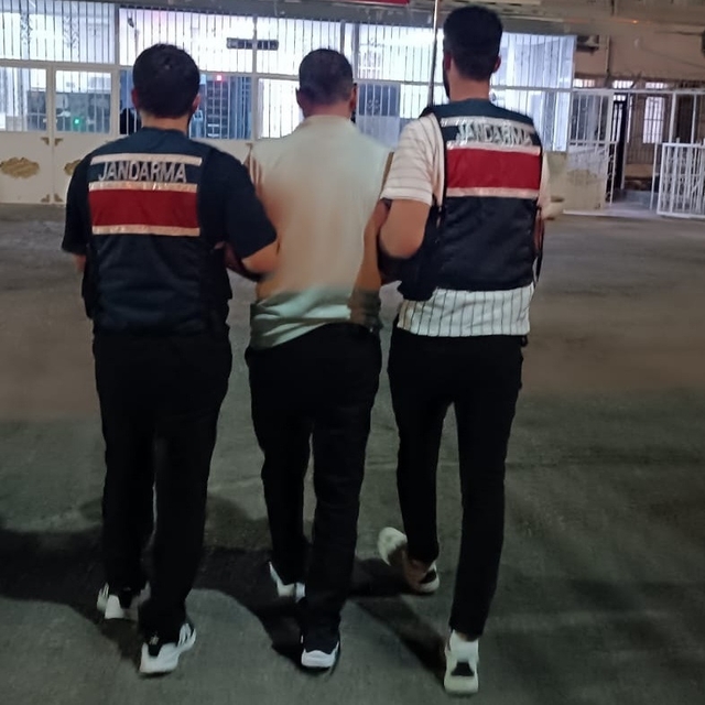 Kırmızı bültenle aranan DEAŞ'lı tutuklandı