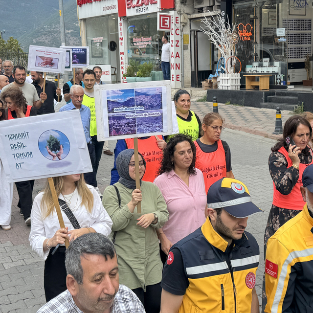 Artvin'de, "Dumansız Şehir Artvin" yürüyüşü düzenlendi