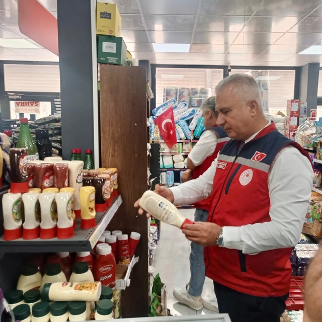 Hatay'da market ve lokantalar denetlendi