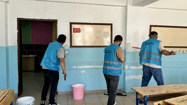 Kırşehir'de 8 okulun tamiri yükümlüler tarafından yapıldı