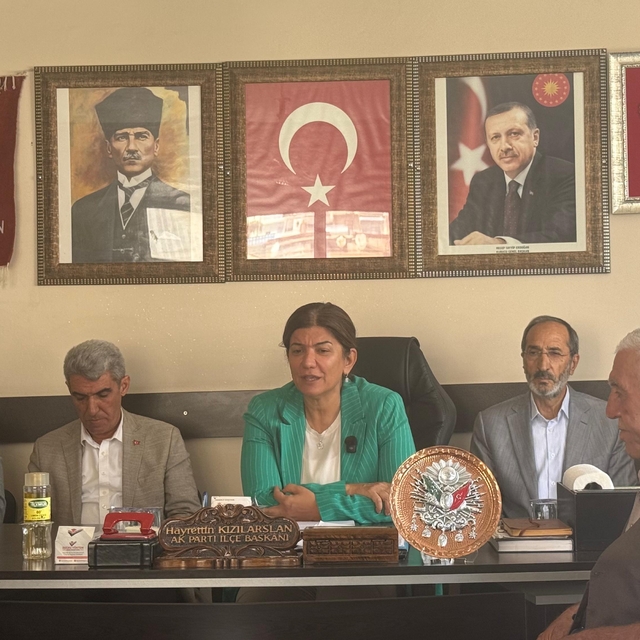 AK Parti Diyarbakır Milletvekili Suna Kepolu Ataman Çermik'te ziyaretlerde...