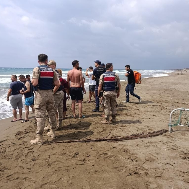 Denizde açığa sürüklenen kardeşlerden biri öldü diğerinin durumu ağır