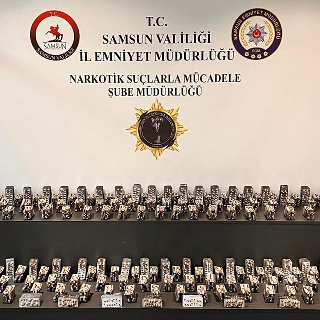 Samsun'da 14 bin 331 sentetik ecza hap ele geçirildi