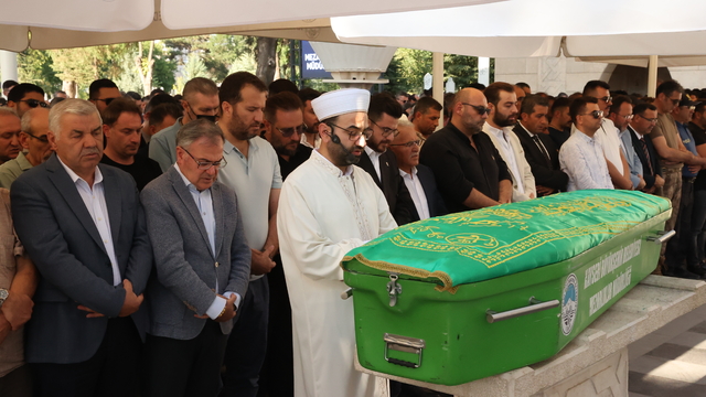 Yapımcı ve senarist Mehmet Bozdağ'ın acı günü