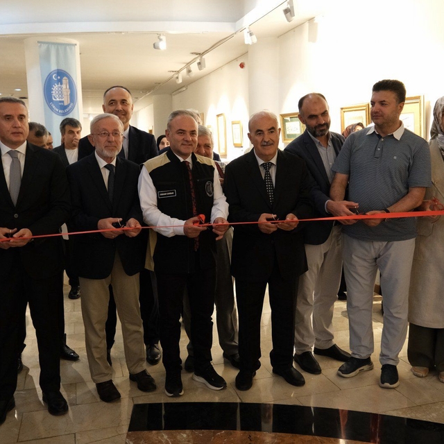 "Çorumlu Hattatlar İcazet Sergisi" ziyarete açıldı