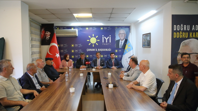 İYİ Parti Genel Başkan Yardımcısı Aslan, Çorum'da gazetecilerle buluştu