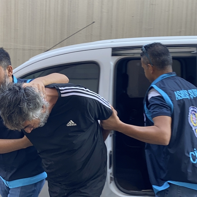 Kayseri'de apartman görevlisini bıçaklayarak öldürdüğü gerekçesiyle yakalan...