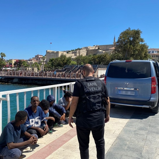İzmir'de 7 düzensiz göçmen yakalandı