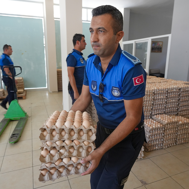 Mersin'de son kullanma tarihi geçmiş 60 bin yumurta ele geçirildi