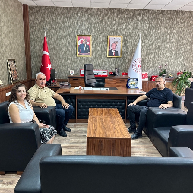 Yeşilay Hatay Şube Başkanı Kuyubaşıoğlu'ndan Gençlik ve Spor İl Müdürü Bebe...