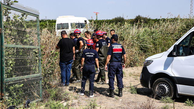 Adana'da sulama kanalına devrilen traktörün sürücüsü öldü