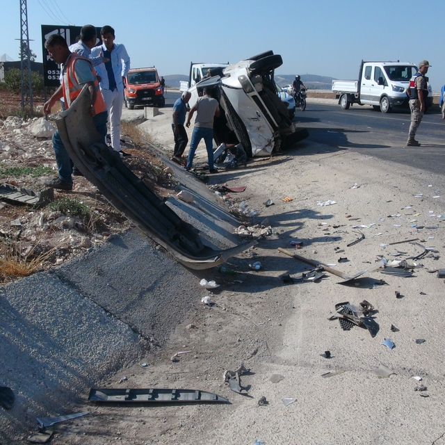 Kilis'te zincirleme kaza: 1 ölü, 4 yaralı