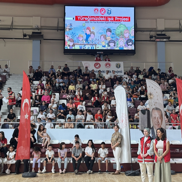 Hatay'da "Yüreğimizdeki Işık Projesi"nin yaz kurslarına yaklaşık 4 bin çocu...