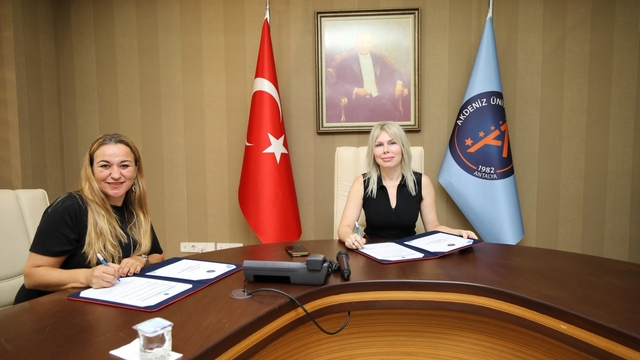 Akdeniz Üniversitesi, muhtarlara çevrim içi eğitim desteği verecek