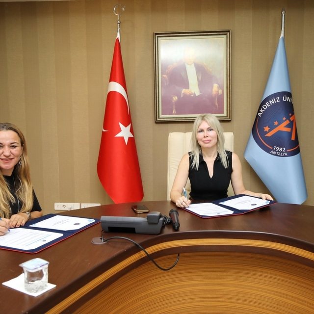 Akdeniz Üniversitesi, muhtarlara çevrim içi eğitim desteği verecek