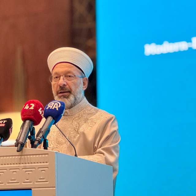 Diyanet İşleri Başkanı Erbaş Uluslararası Aile Çalıştayı'nda konuştu: