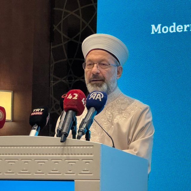 Erbaş: Modernite, genç kuşaklara dayattığı alternatif hayat tarzıyla aile d...