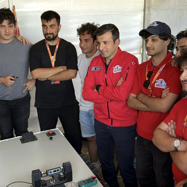 Selçuk Bayraktar: Zor koşullarda bu işi yapanlar dünyaya damgasını vuracak