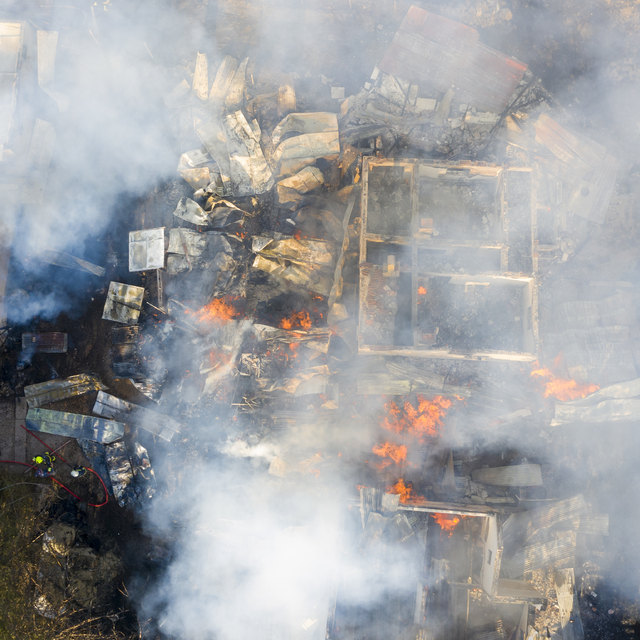 Bolu'da 4 yayla evi ve eklentileri yandı