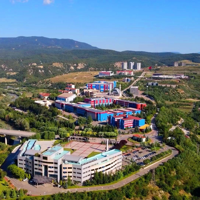 Karabük'te 34 yaş üstü kadınlar özel kontenjanla üniversite öğrencisi oldu