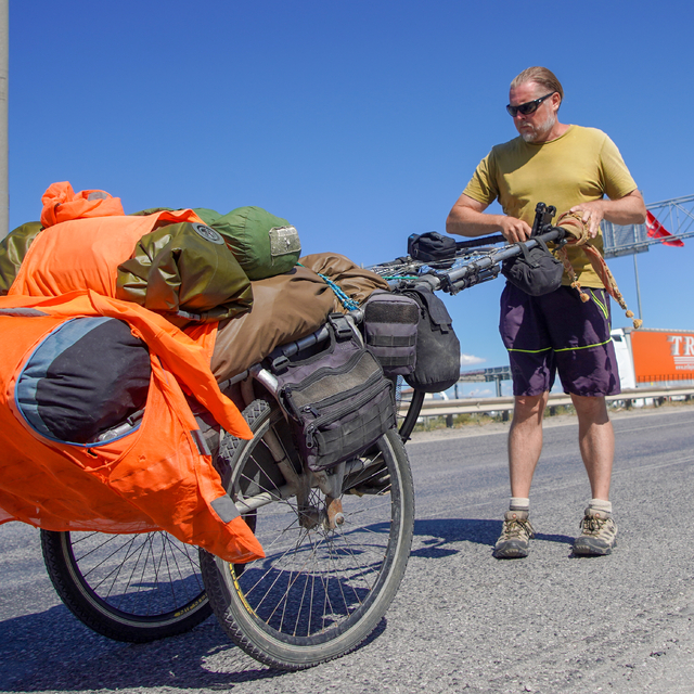 Kıtaları yürüyerek aşan İngiliz gezgin, Türk misafirperverliğine hayran kal...